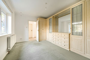 Bedroom- click for photo gallery